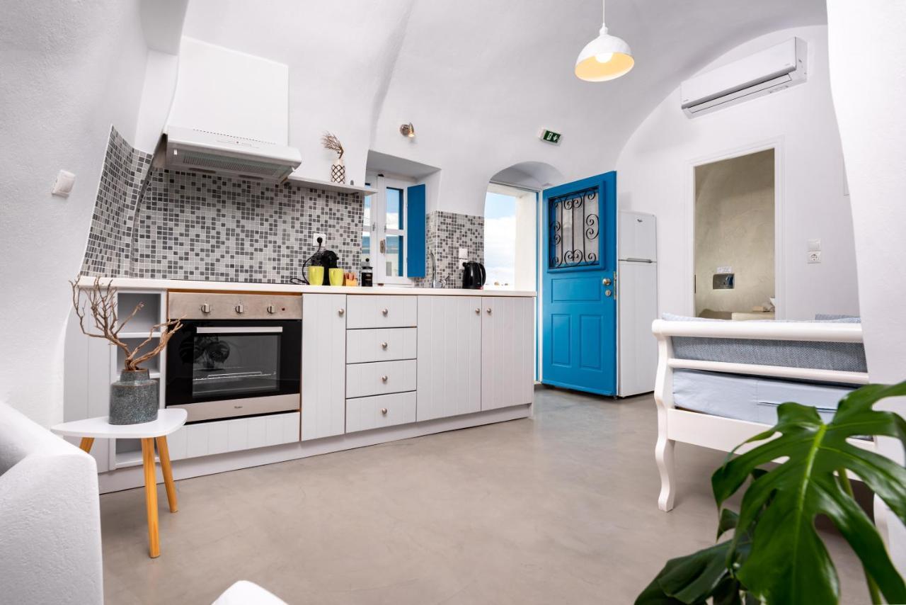 Santorini Caves Apartment Messaria  Exterior photo